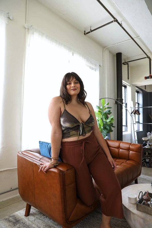 Curve and Twist: Comfortable Plus Size Bralettes for Women